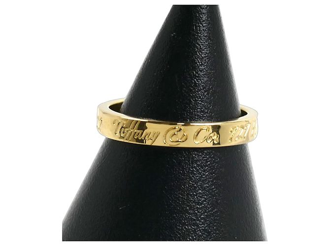 Anello Notes sottile in oro giallo 18K di Tiffany & Co.
