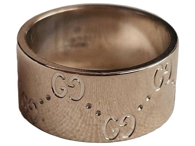 Gucci Icon Ring aus 18k Weißgold Silber Hardware
