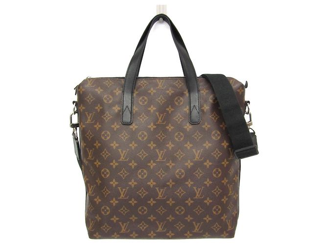 Bolso Louis Vuitton Monogram Macassar Kitan Monograma