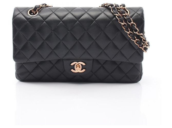 Chanel Matelassé Double Flap Schultertasche Schwarz