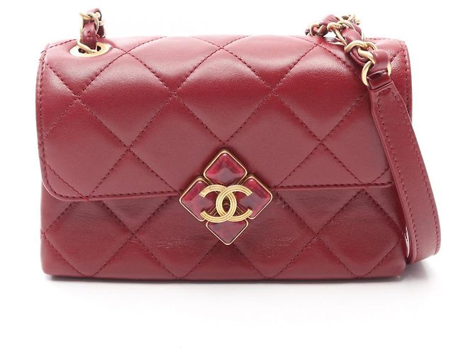 Bolsa de ombro Chanel Matelassé Small em Bordeaux