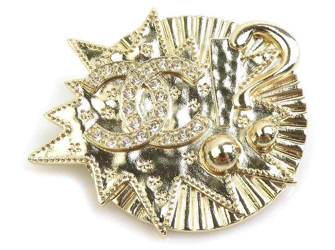 Chanel Brosche aus Goldmetall Golden