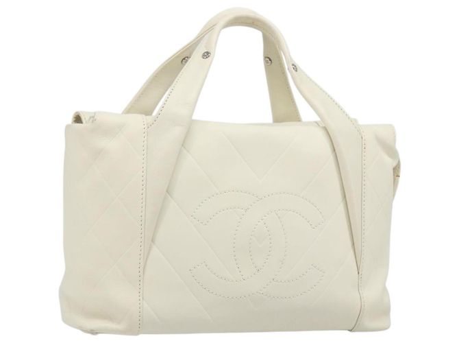 CHANEL V Stitch Handtasche aus Lammfell weiß silber CC Auth BA13606V