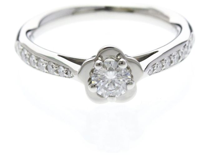 Anillo de compromiso Chanel Camellia de diamante Plata