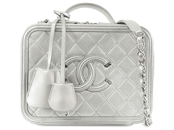 Chanel Vanity Case Silver Medium Caviar CC Filigree Argenté