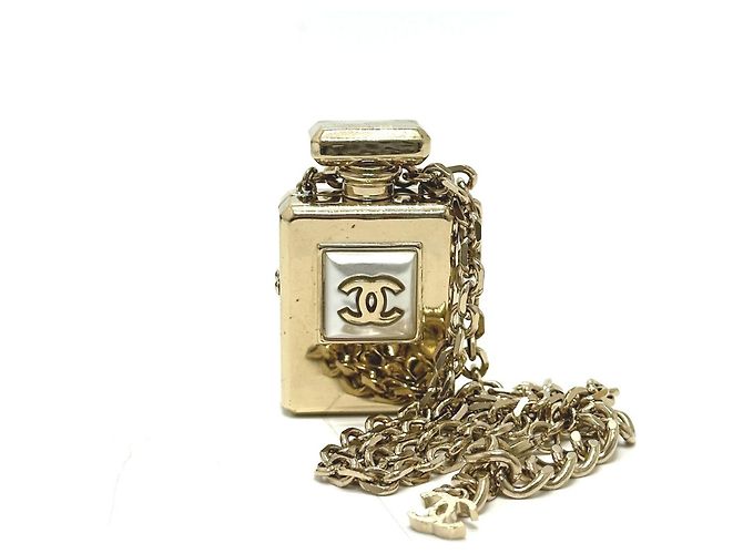 Collana con pendente Coco Mark Chanel B22S D'oro