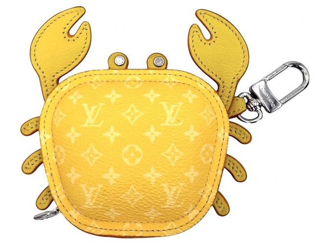 Chaveiro Louis Vuitton em Canvas Monogram Amarelo