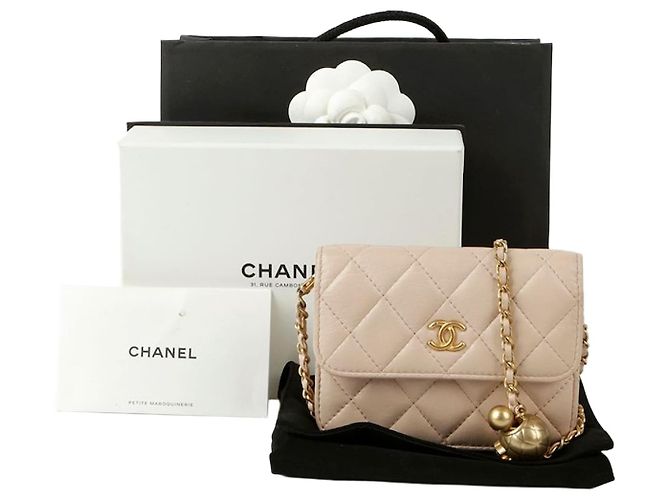 Chanel Mini Bolsa de Ombro e Transversal com Bolas Douradas Rosa