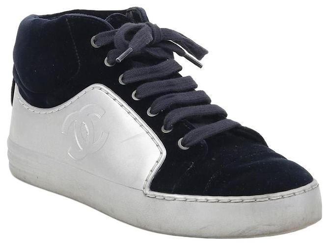 Chanel High-Top Sneaker Blau
