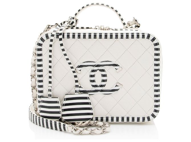 Beauty Case Chanel Caviar Leather CC Filigree Medium Nero