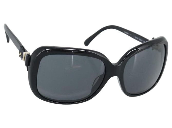 Occhiali da sole CHANEL in plastica nero e oro CC Auth bs35959 D'oro