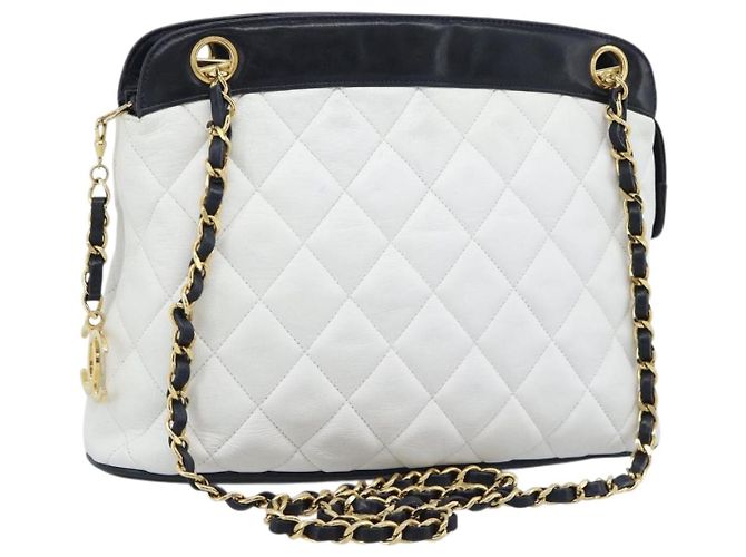 CHANEL Matelasse Chain Shoulder Bag Leather White Gold CC Auth mr2545V Blanco Dorado