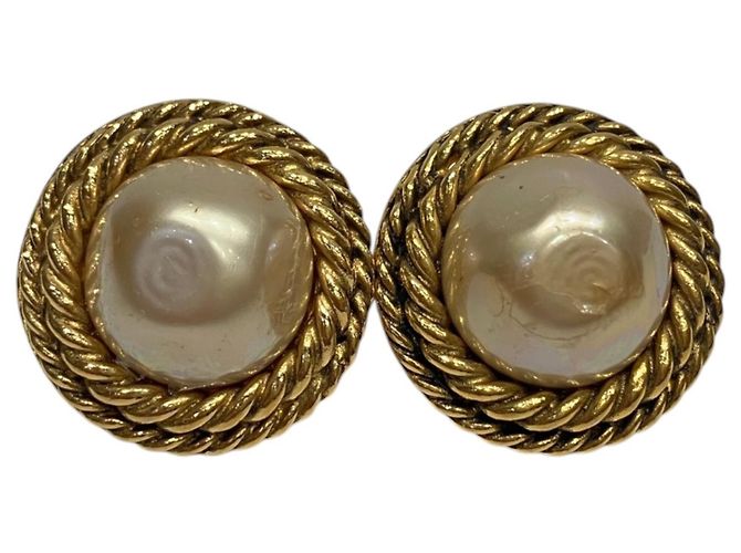 Gemelli Chanel placcati oro D'oro 