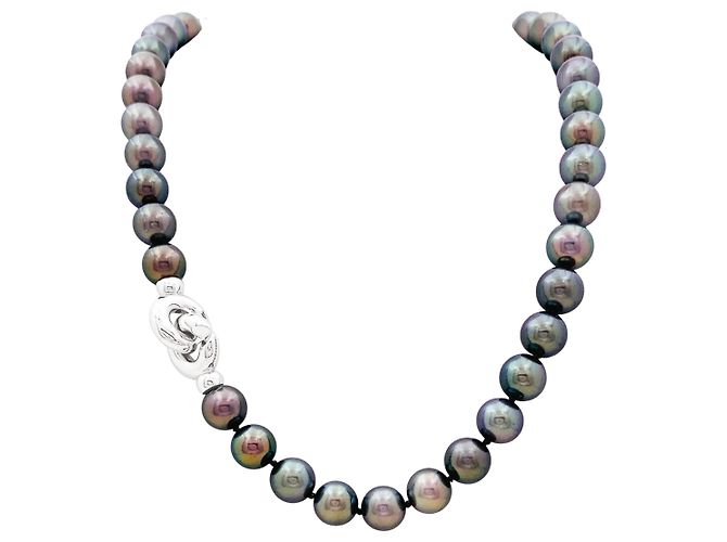 Autre Marque Collar 42 perlas de Tahití, cierre de oro blanco.