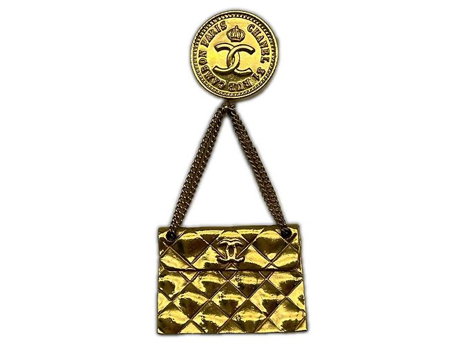 Spilla Chanel Coco Mark Matelassé Bag D'oro