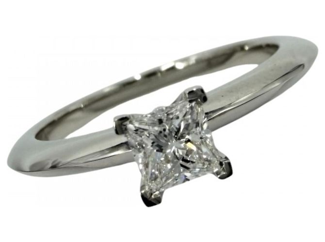 Anillo de compromiso Tiffany & Co.