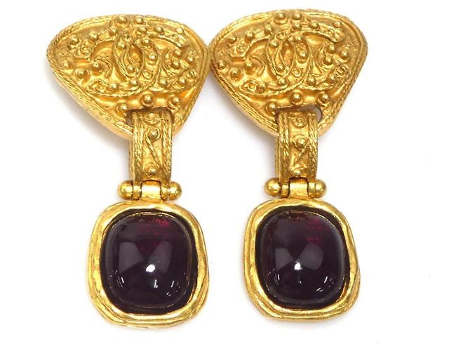Orecchini a clip Chanel rosso scuro e oro D'oro Bordò