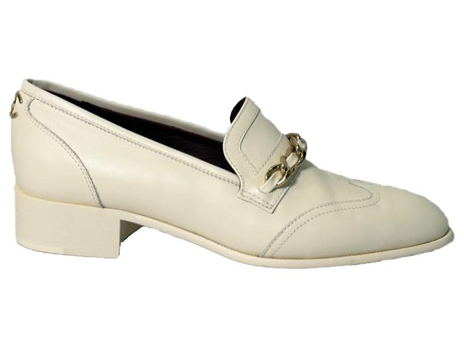 Timeless Mocassini Wingtip Chanel con accento a catena in pelle bianca Bianco Crudo