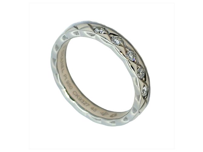 Chanel Coco Crush 5-Diamond Ring 