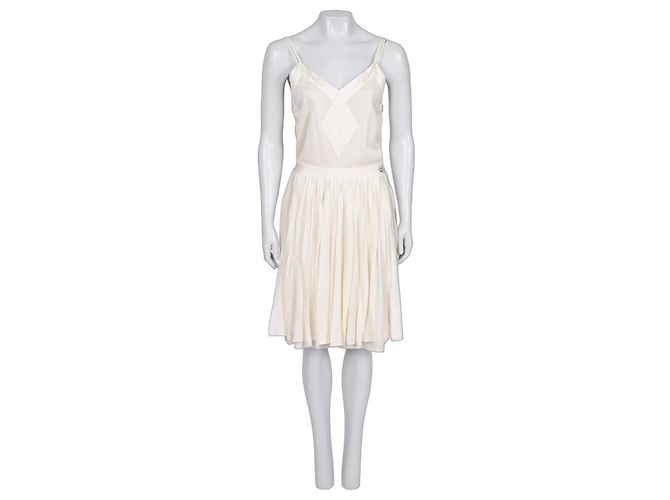 Chanel Plissee-Kleid in Elfenbein Weiß
