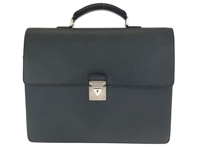 Pasta executiva de couro preto Louis Vuitton Taiga Robusto 1