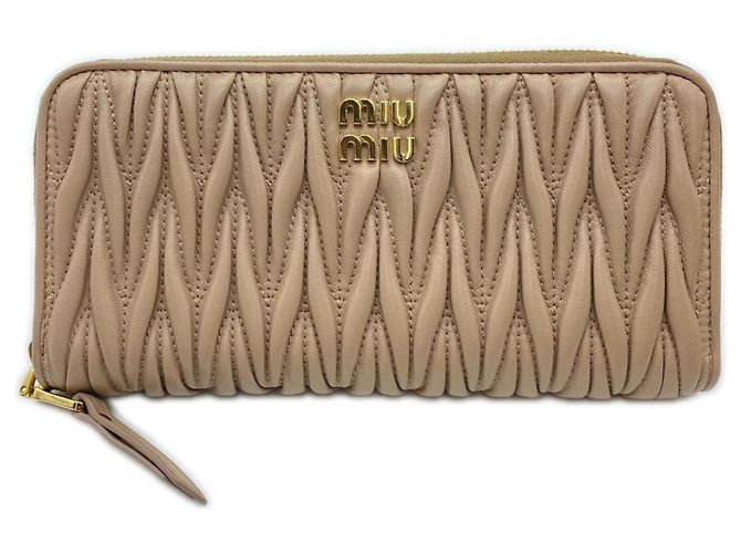 Cartera larga Miu Miu Matelassé Pink Beige