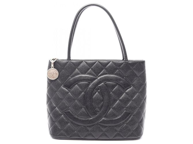Borsa Tote Chanel Reissue in nero