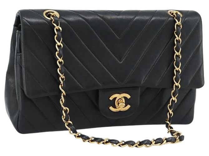 Chanel Timeless - Classic Double Flap Chevron Kalbsleder Medium Schwarz