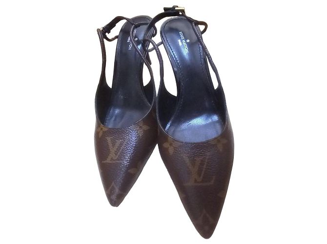 Louis Vuitton slingback pumps in monogram canvas Brown