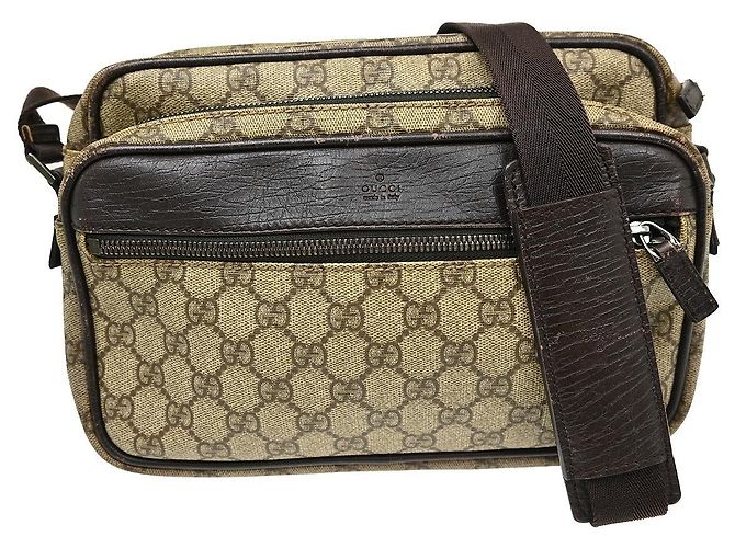 Sac messager Gucci Front Zip Pocket en toile enduite GG Medium Beige