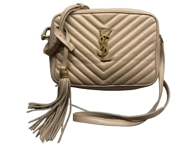Saint Laurent Lou Camera Small Matelassé Chevron em couro Bege