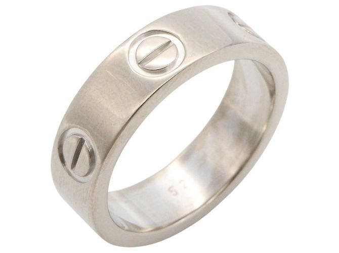 Anillo Love de Cartier en oro blanco de 18K