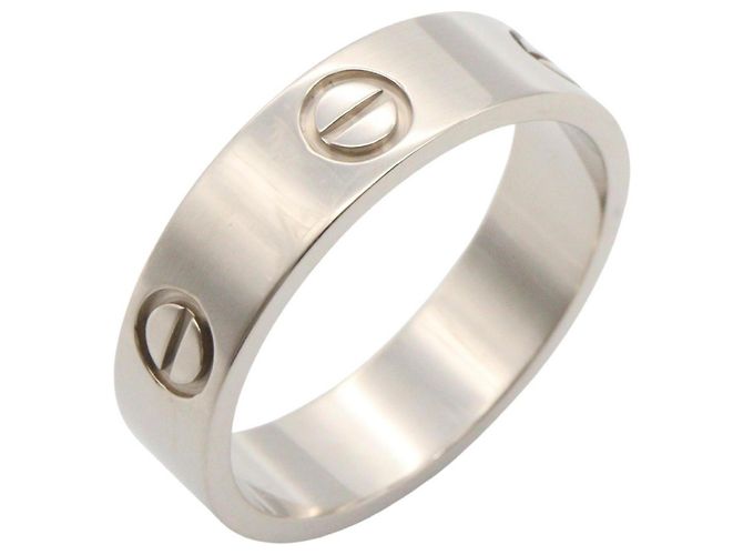 Anillo Love de Cartier en oro blanco de 18K