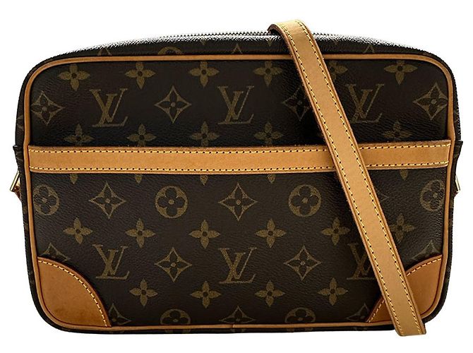 Bolsa Louis Vuitton em Canvas Monogram Marrom