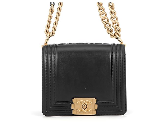 Borsa a tracolla Chanel Boy AS3018 in pelle nera Nero