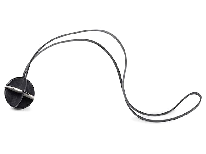 Collier pendentif Zodiac en cuir noir et laiton Hermès 