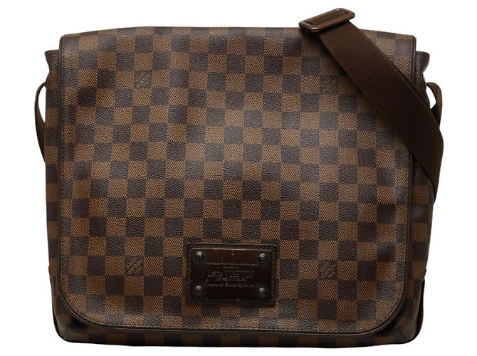 Bolsa Transversal Louis Vuitton Damier Brooklyn MM Marrom
