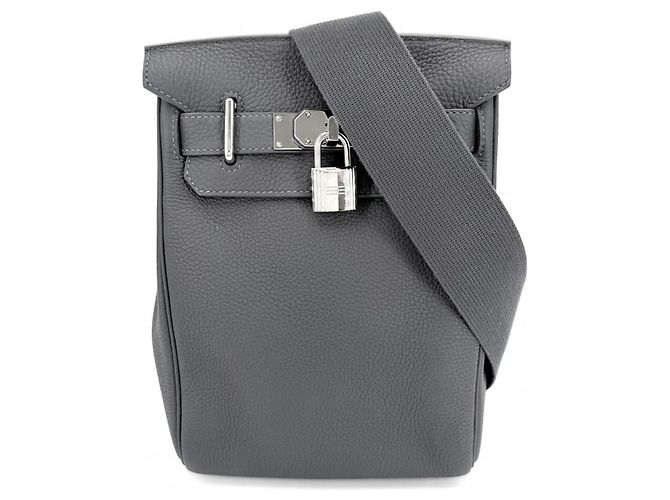 Hermès Bolsa de ombro Hermes Accad PM Marrom