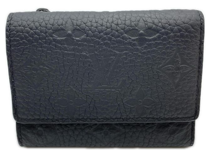 Portafoglio pieghevole Louis Vuitton Taurillon Portefeuille Pilot Noir Nero