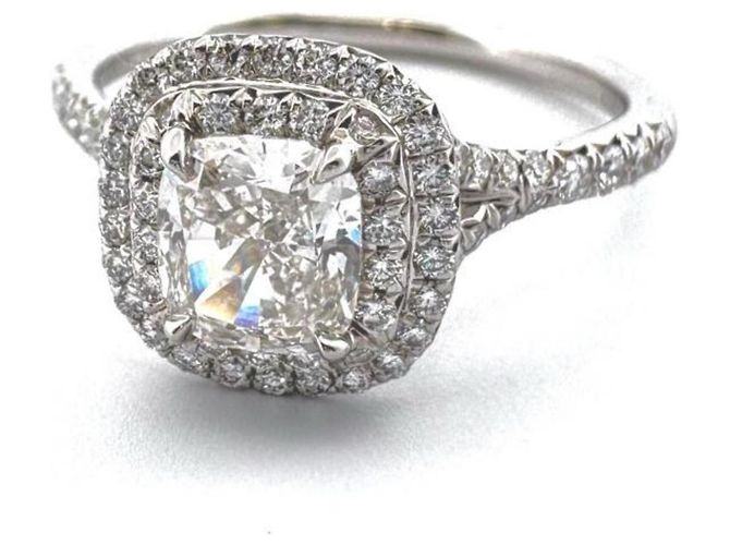 Tiffany & Co. Soleste Diamantring im Cushion-Schliff in Platin 950