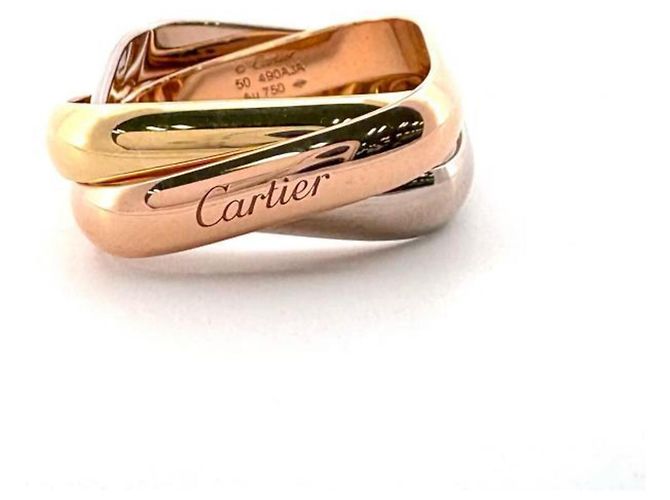 Anello Trinity Cushion Cartier Modello Classico