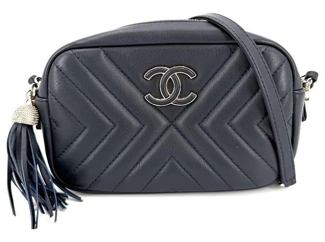 Borsa a tracolla in pelle blu navy Chanel