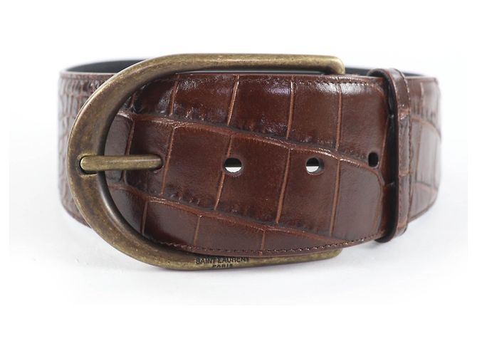 Yves Saint Laurent Cinto de couro com relevo de croco Saint Laurent Marrom