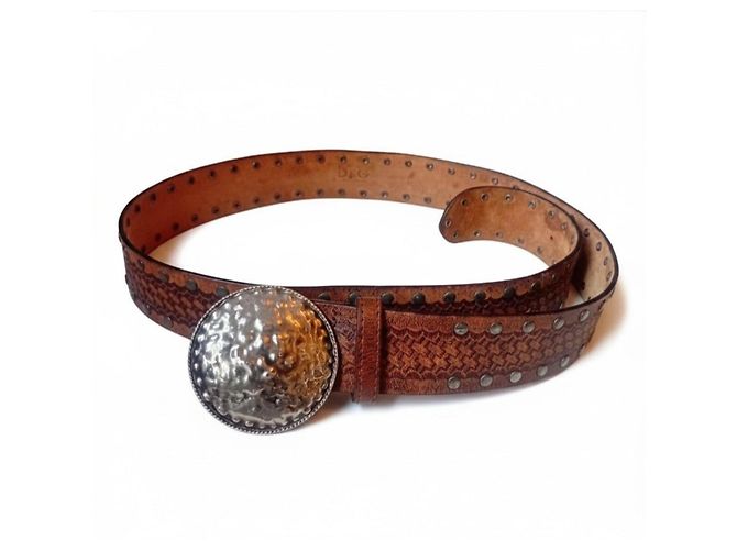 Dolce & Gabbana Cinturón de cuero marrón con hebilla plateada Castaño