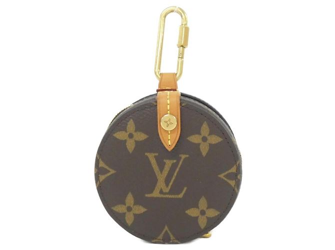 Louis Vuitton Monogram Round Case Brown