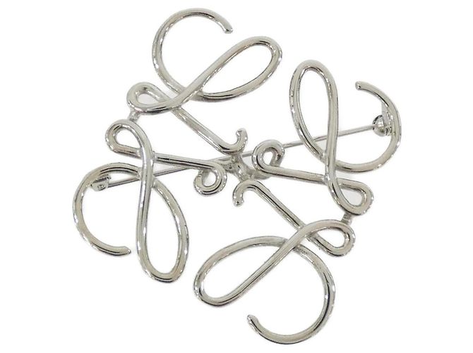 Broche Loewe de plata 925