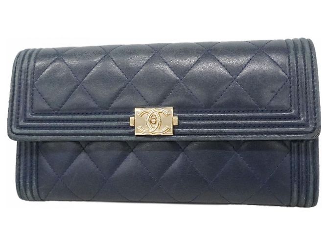 Cartera larga Boy Chanel Azul marino