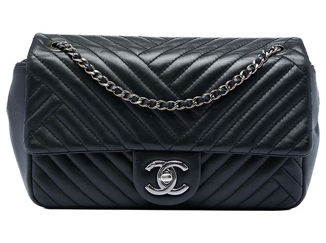 Chanel Black Small Lambskin CC Crossing Flap Noir