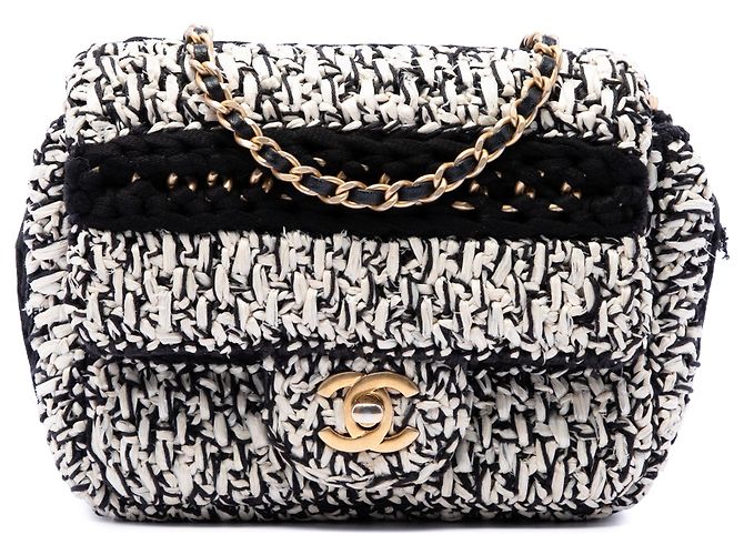Chanel White Raffia Braided with Love Flap Branco Cru