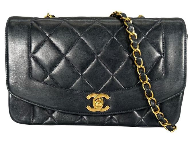 Borsa a tracolla Chanel Diana 22 Single Flap Nero